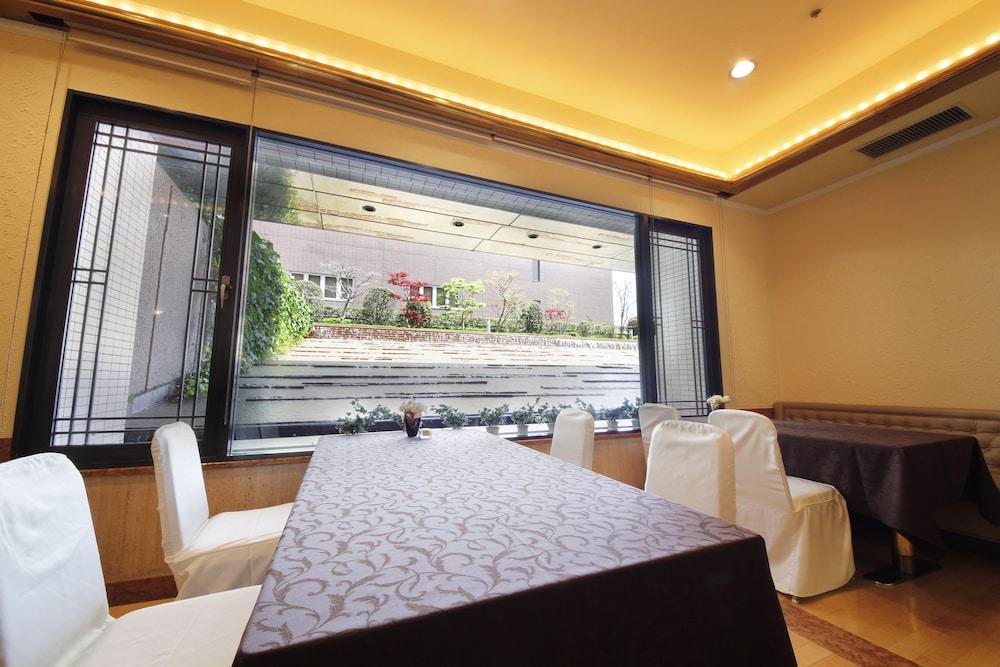 Hotel Hiroshima Garden Palace Extérieur photo