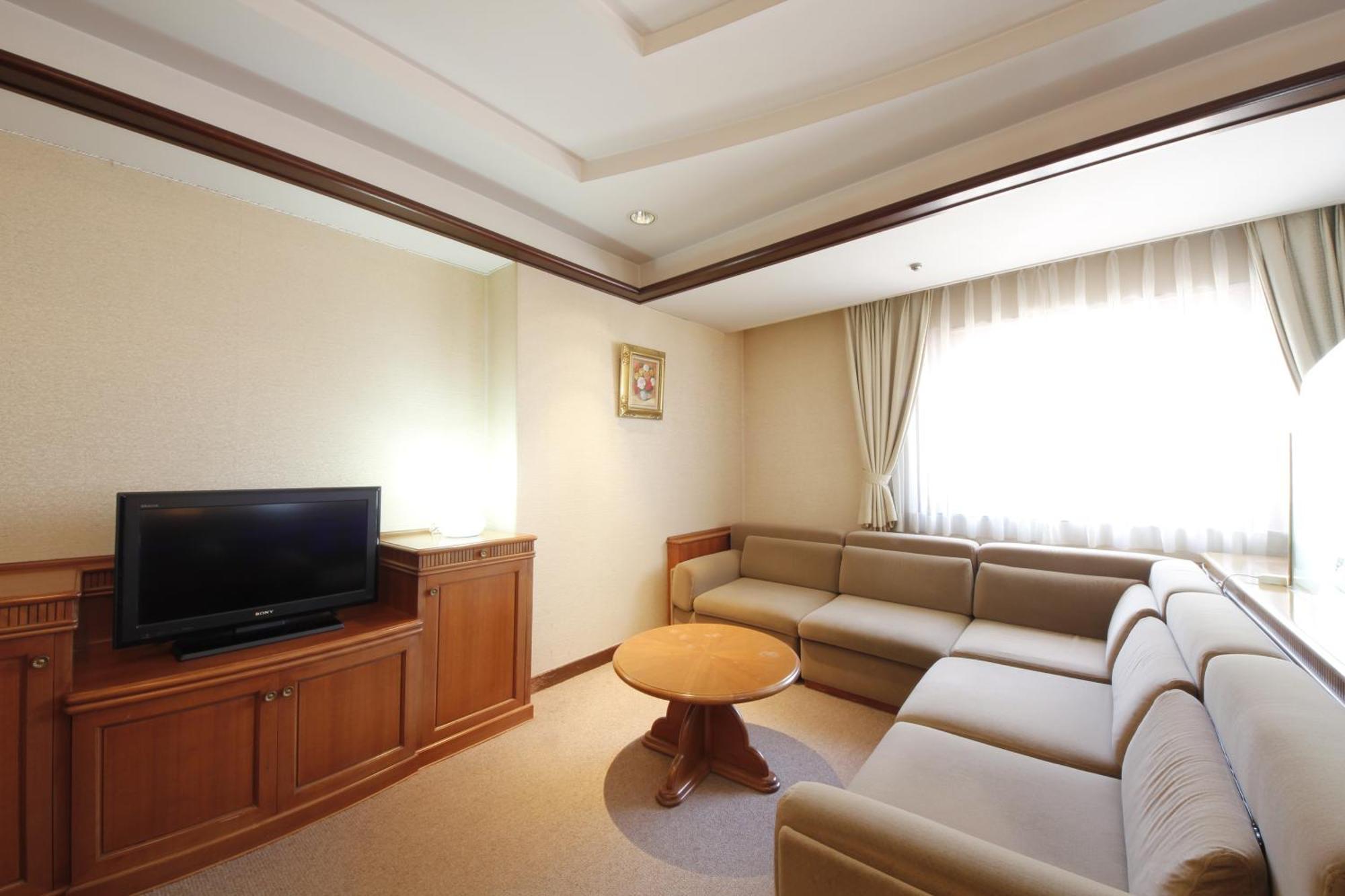 Hotel Hiroshima Garden Palace Extérieur photo